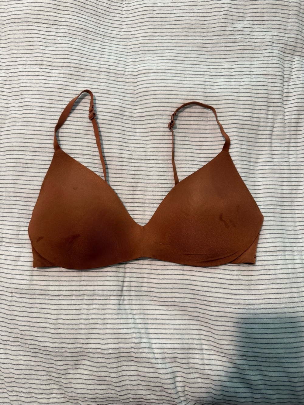 SKIMS Smooth Wireless Brown Everyday Bra